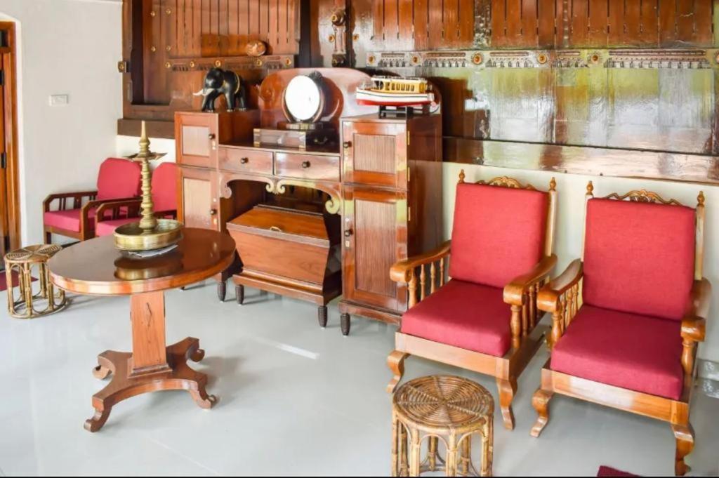 Brookside Heritage Homestay Kumarakom Buitenkant foto