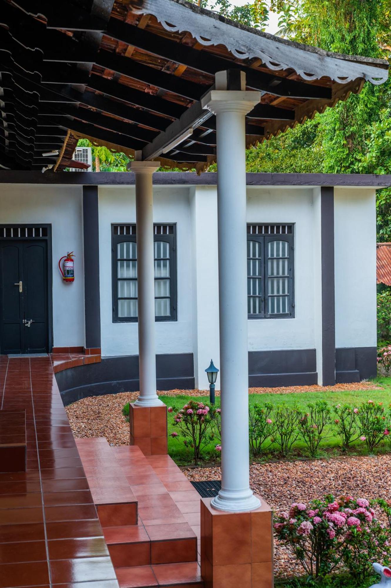 Brookside Heritage Homestay Kumarakom Buitenkant foto