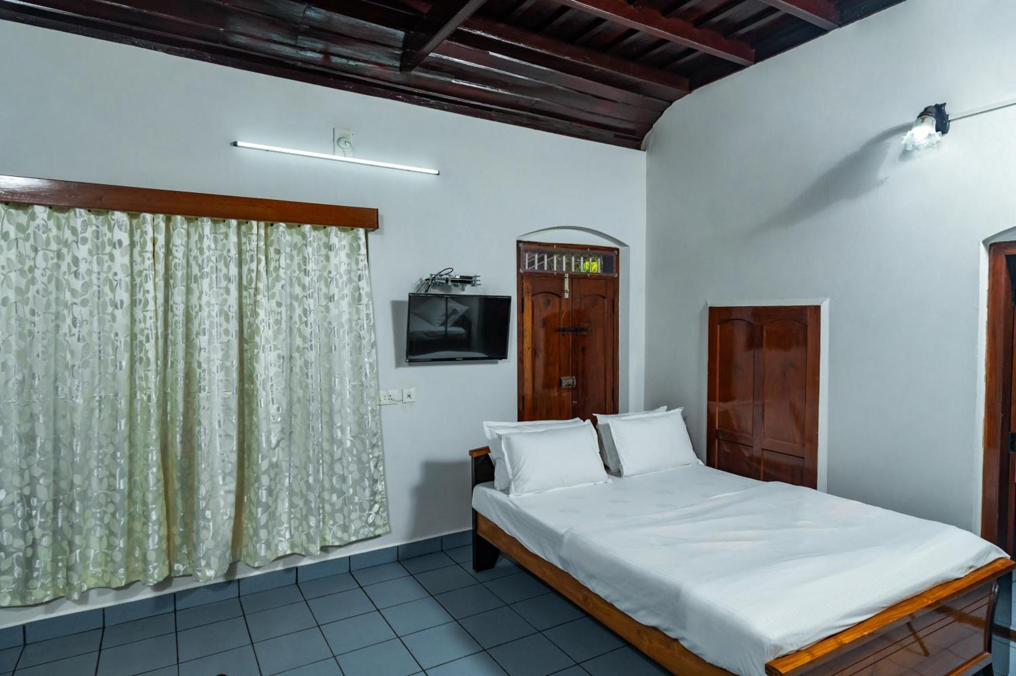 Brookside Heritage Homestay Kumarakom Buitenkant foto