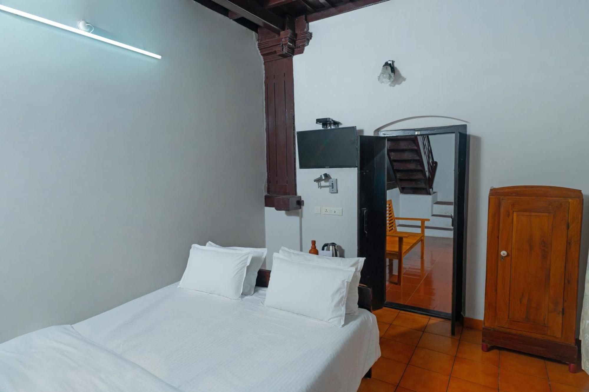 Brookside Heritage Homestay Kumarakom Buitenkant foto
