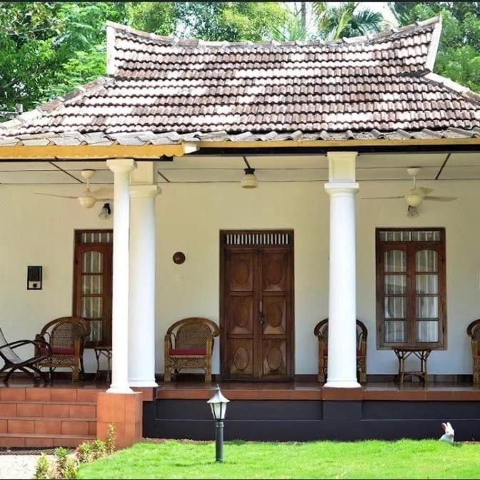 Brookside Heritage Homestay Kumarakom Buitenkant foto