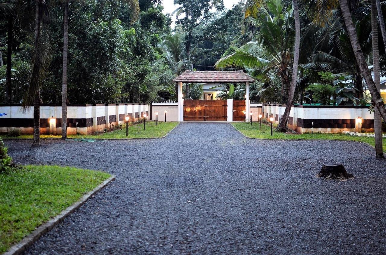 Brookside Heritage Homestay Kumarakom Buitenkant foto